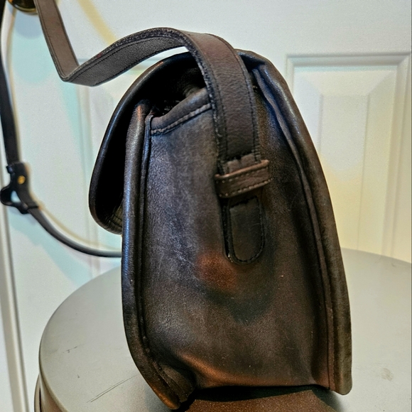 Vintage Coach Crossbody Bag - Picture 5 of 9